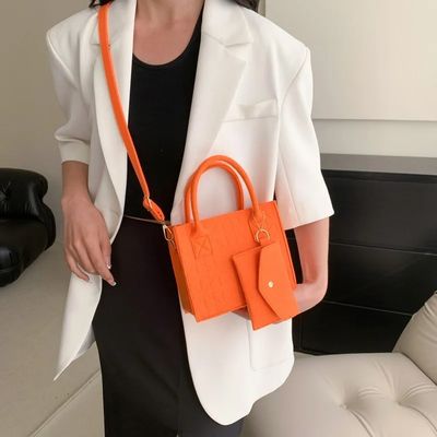 가벼운 재료로 만든 스타일리시 여성용 빈티지 스타일 펠트 어깨 가방